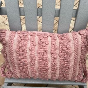 Decorative pillow
